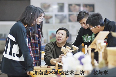 濟(jì)南藝術(shù)學(xué)校數(shù)字媒體藝術(shù)設(shè)計(jì)專業(yè)實(shí)現(xiàn)企業(yè)冠名培養(yǎng)，招生40人，聚焦數(shù)字文化創(chuàng)意軟件開(kāi)發(fā)